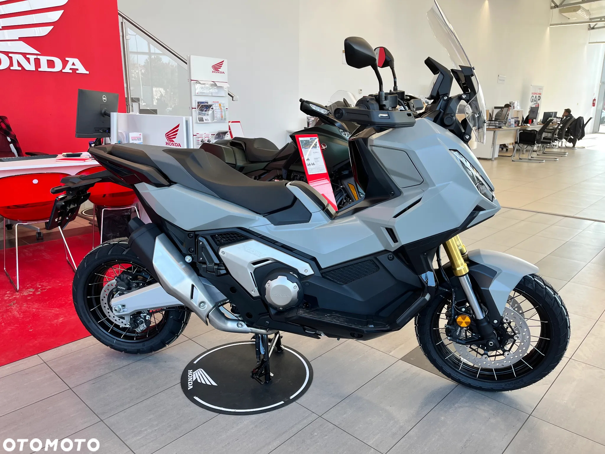 Honda X-ADV - 2