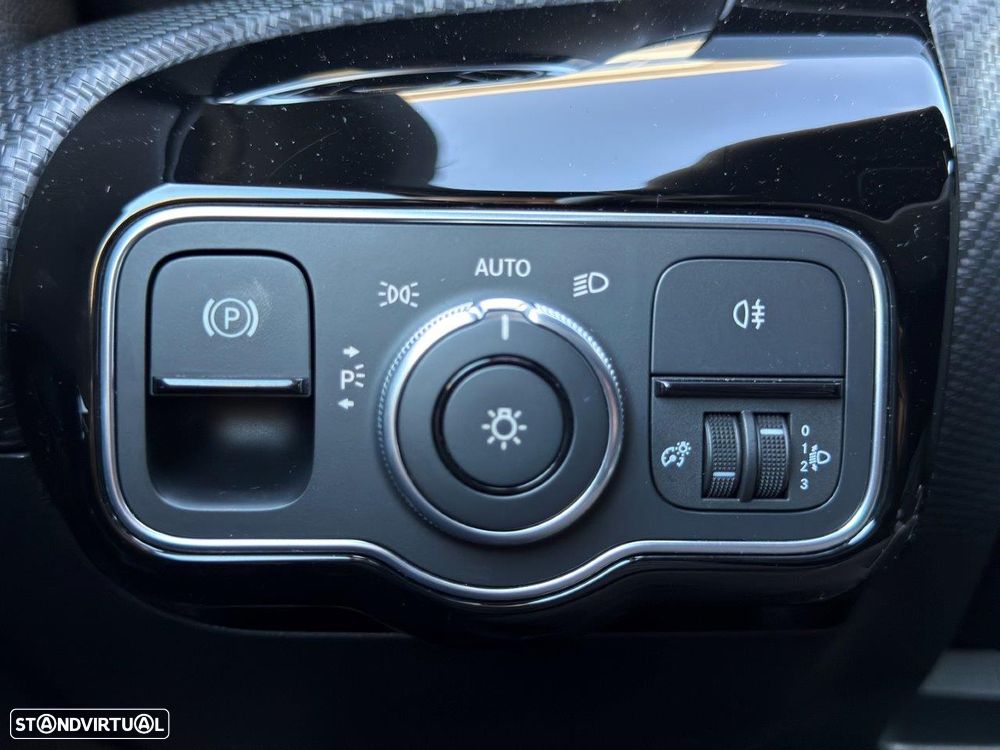 Mercedes-Benz A 180 d Business Solutions - 35