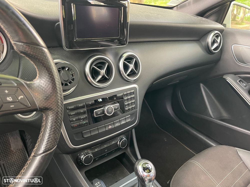 Mercedes-Benz A 180 CDI BlueEFFICIENCY - 23
