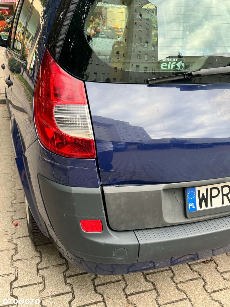 Renault Scenic 1.9 dCi Expression - 11