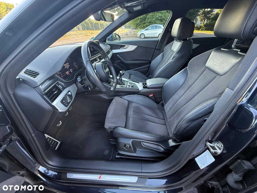 Audi A4 Avant 2.0 TDI - 16