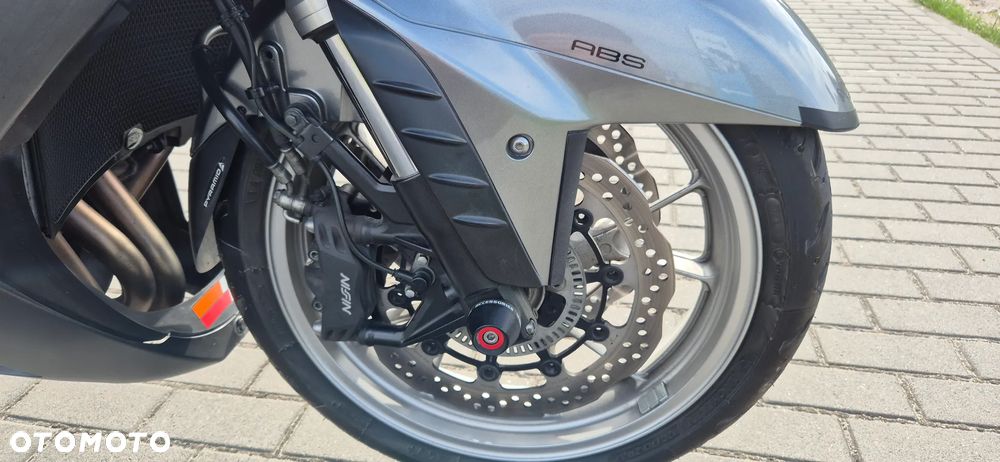 Kawasaki GTR - 9