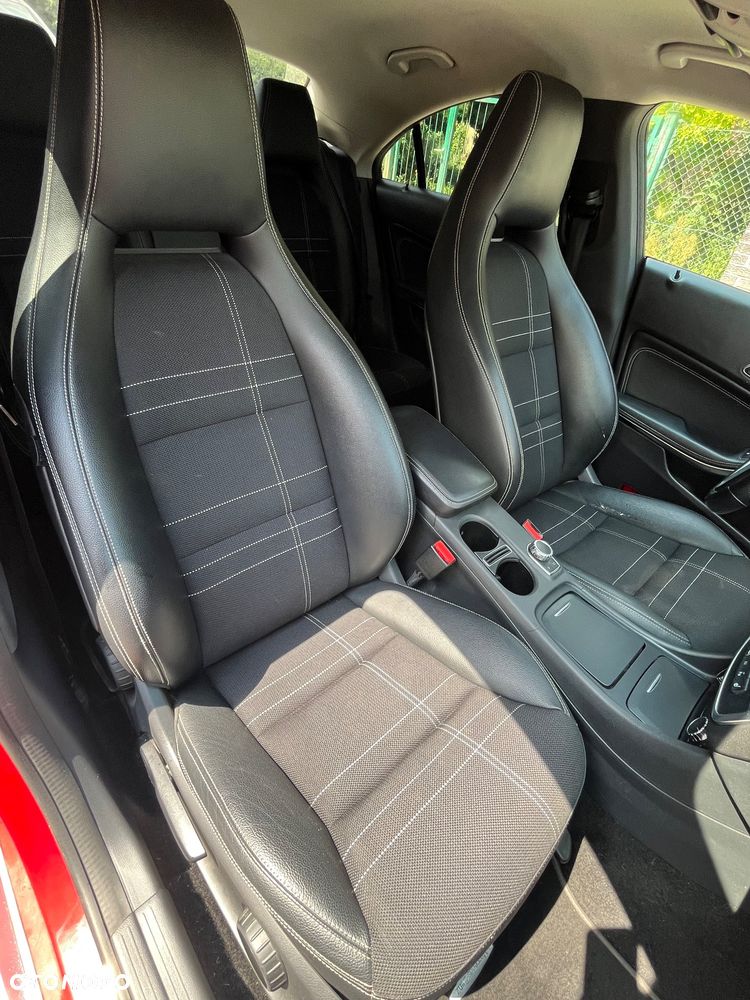 Mercedes-Benz CLA 200 7G-DCT - 15