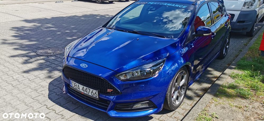 Ford Focus - 1