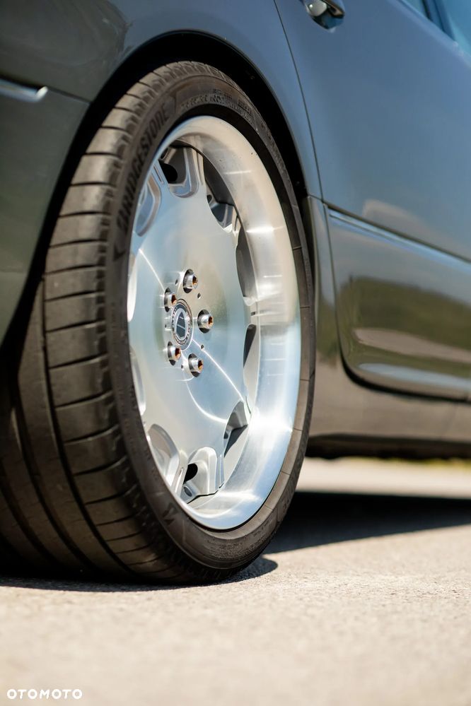 Lexus LS Prezydent - 12