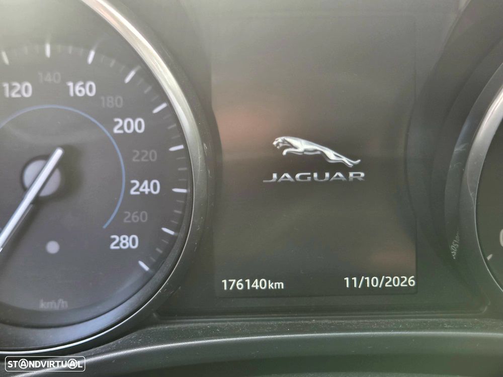 Jaguar XE 2.0 D Portfolio Aut. - 16