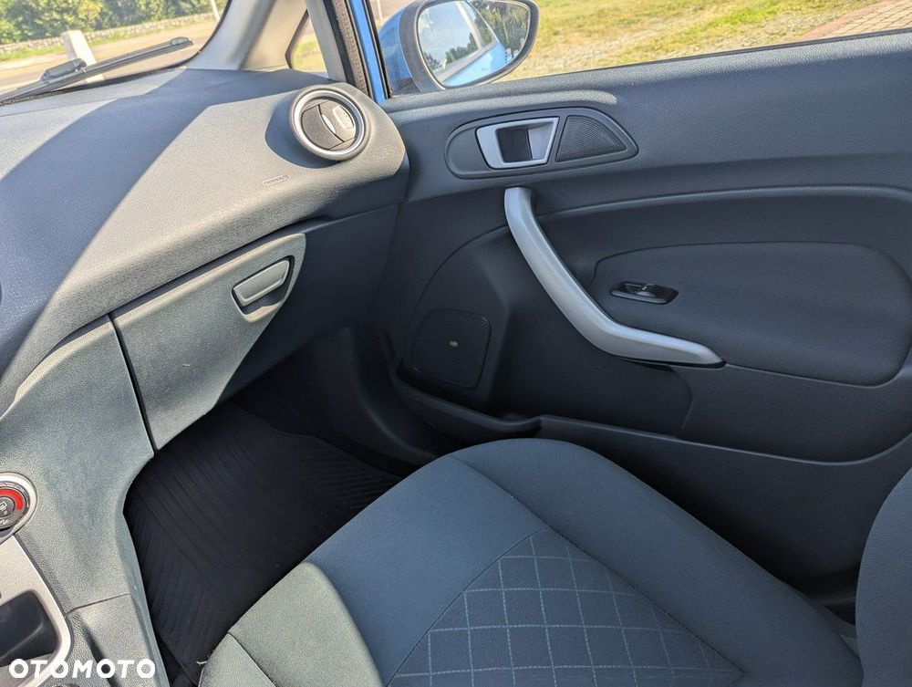 Ford Fiesta - 22