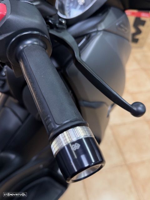 Yamaha X-Max - 11