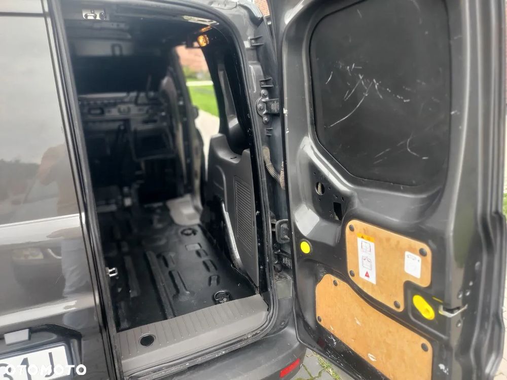 Ford Transit Connect - 16