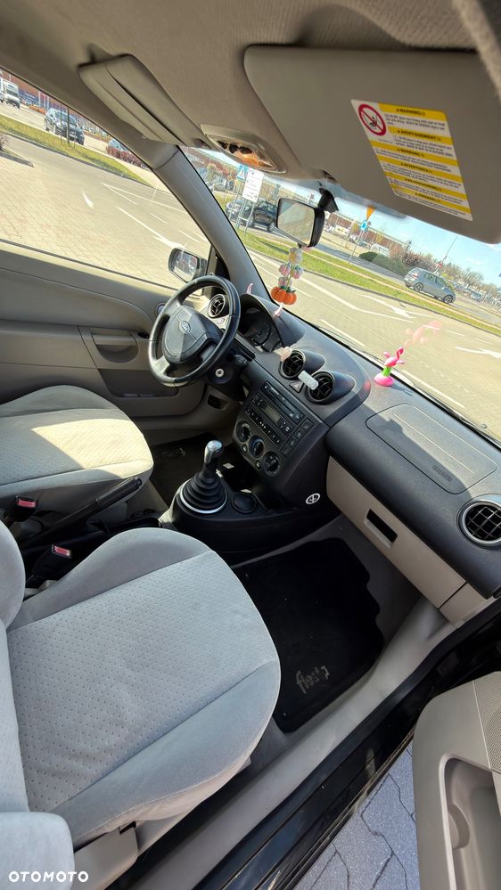 Ford Fiesta 1.4 Ghia - 7