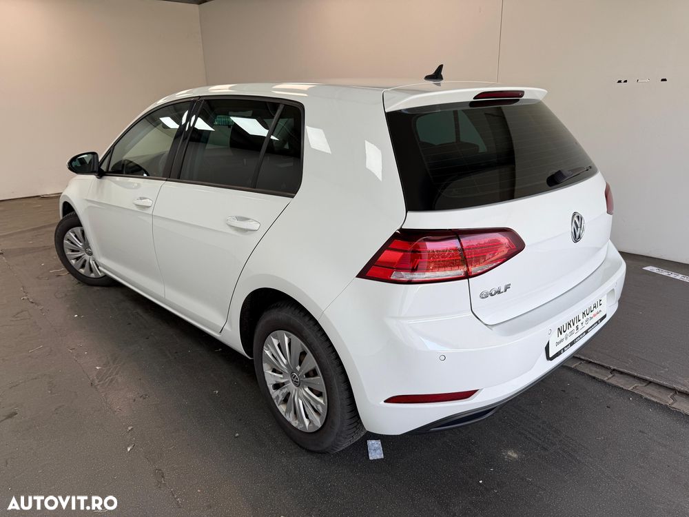 Volkswagen Golf 1.6 TDI Comfortline - 12