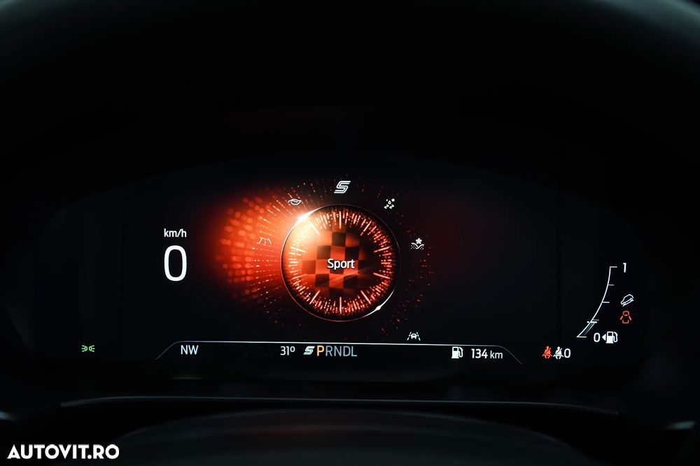 Ford Kuga 2.5 Duratec FHEV TITANIUM - 39