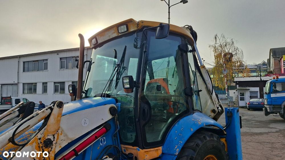 JCB 3Cx 4X4 - 17