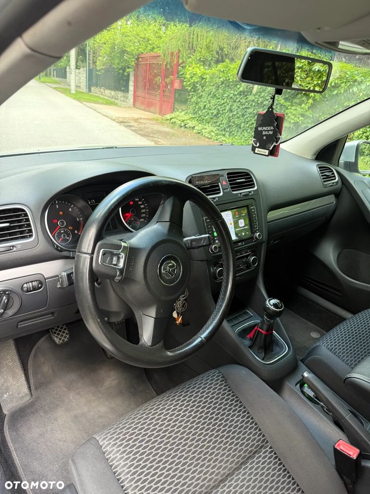 Volkswagen Golf - 8