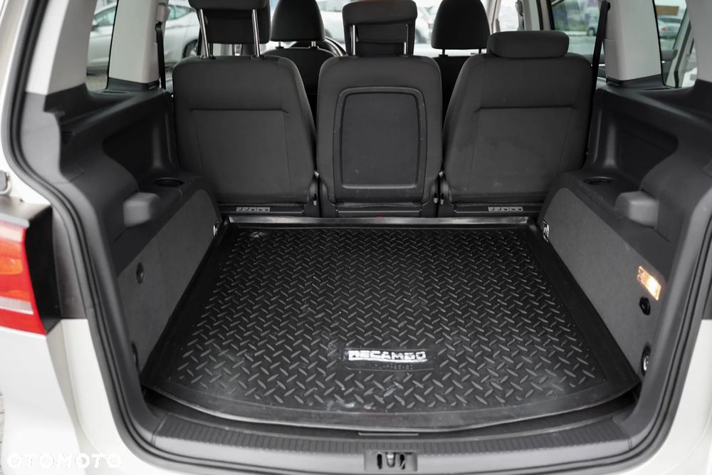 Volkswagen Touran 2.0 TDI DPF DSG R-Line Edition - 26