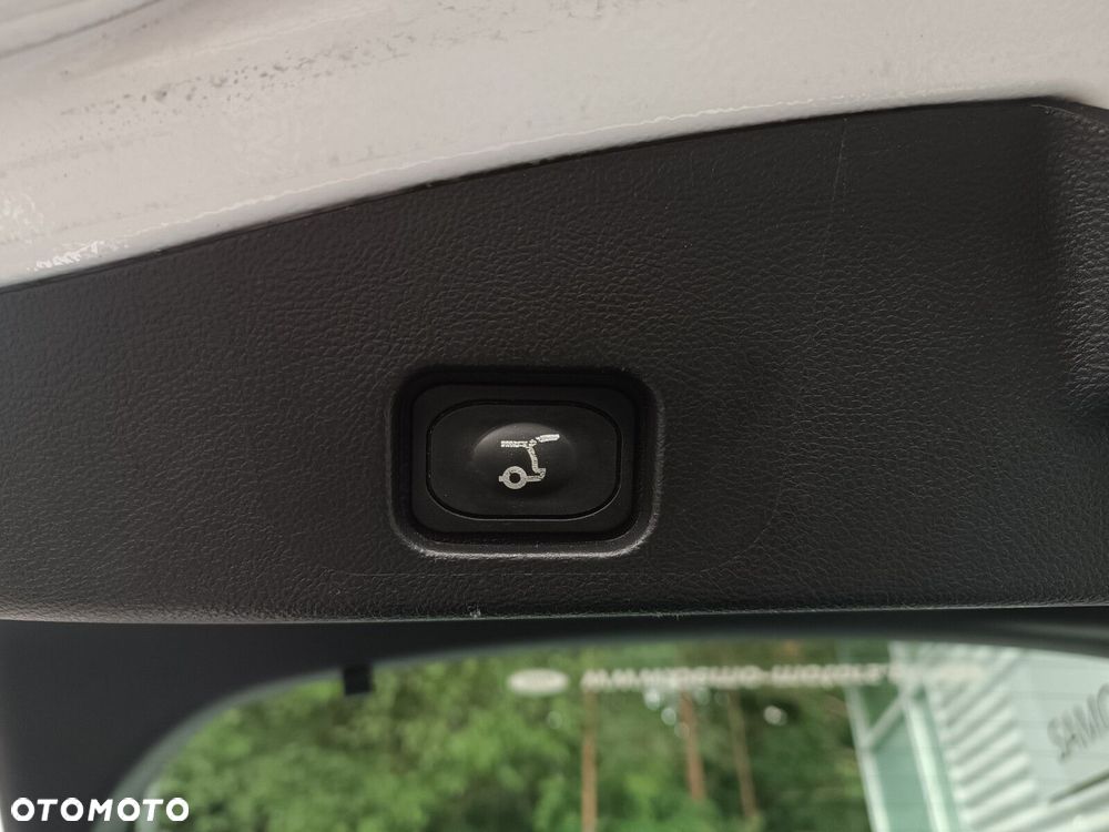 Ford Mondeo 2.0 EcoBlue Titanium - 35