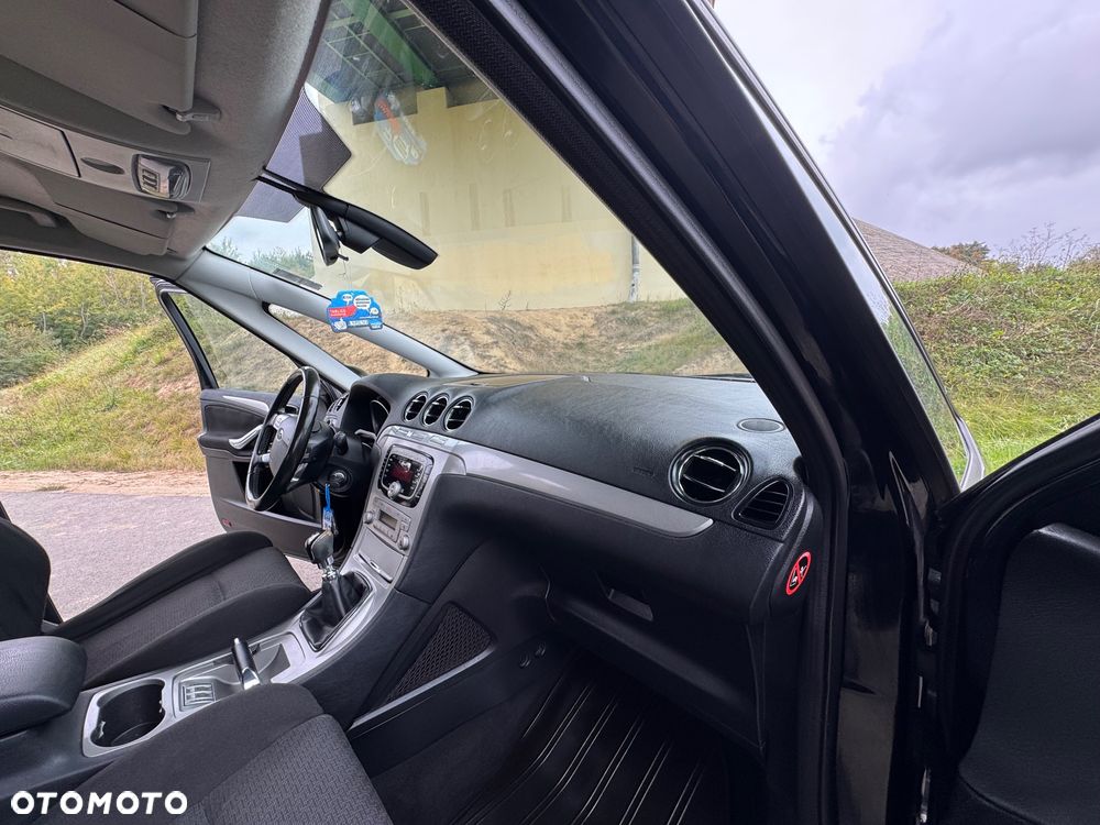 Ford S-Max - 31