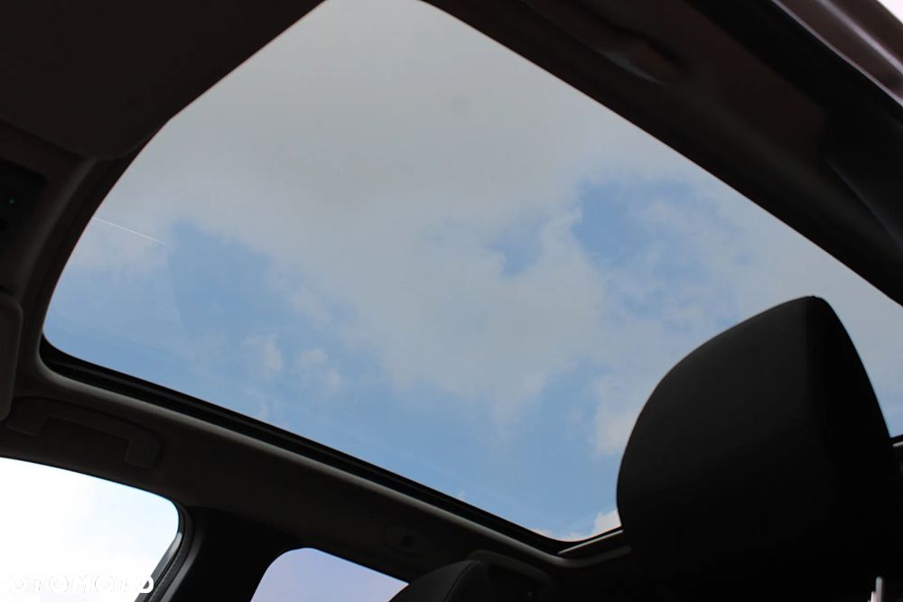 Nissan Qashqai 1.3 DIG-T N-Connecta - 24