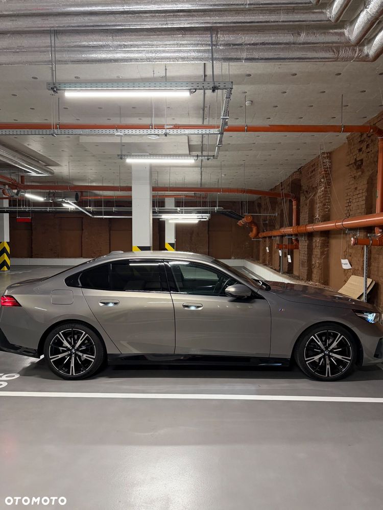 BMW Seria 5 520d mHEV M Sport - 10