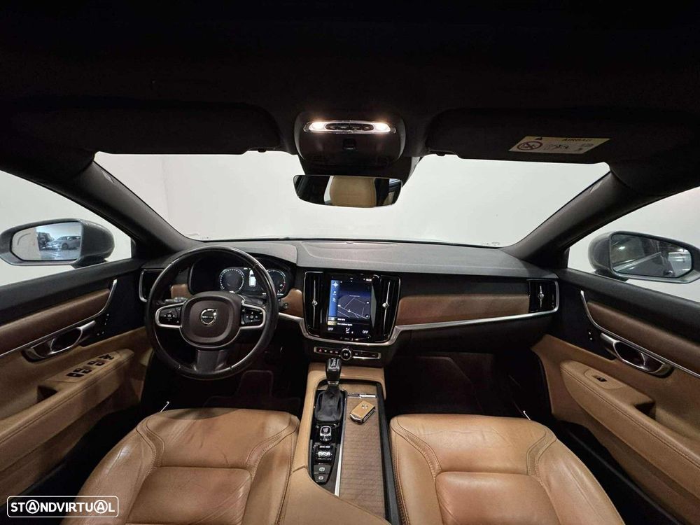 Volvo V90 2.0 D4 Momentum Geartronic - 11
