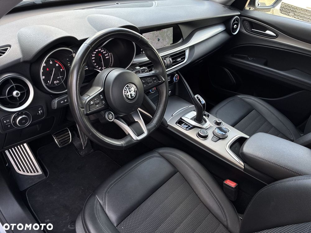 Alfa Romeo Stelvio 2.0 Turbo Sprint Q4 - 9