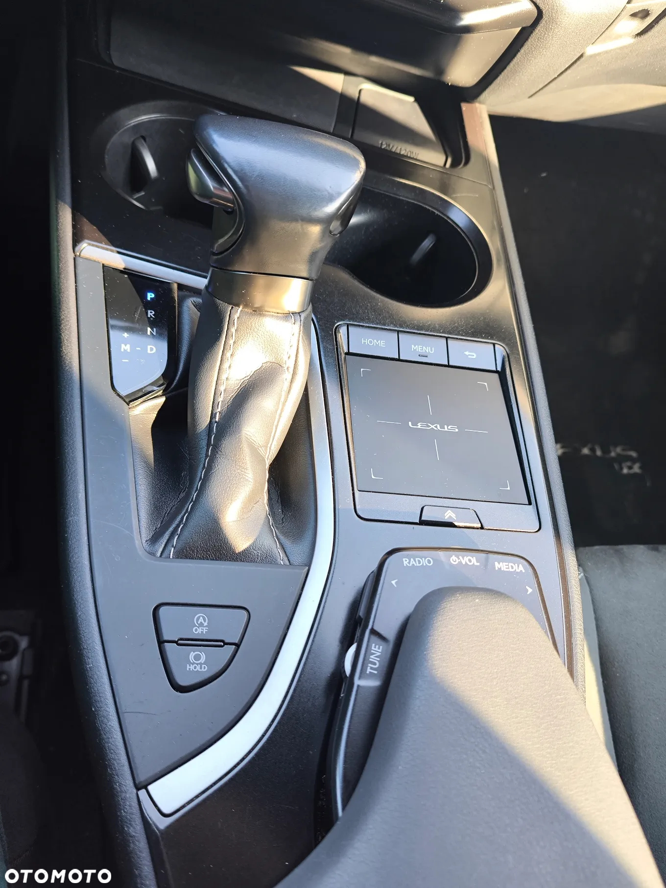 Lexus UX 200 GPF Business Edition 2WD - 19