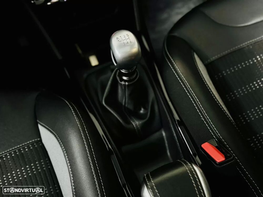 Peugeot 2008 1.6 BlueHDi Allure - 35