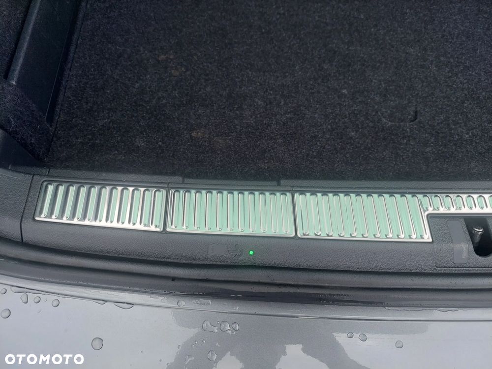 Skoda Superb 2.0 TDI DSG Style - 35