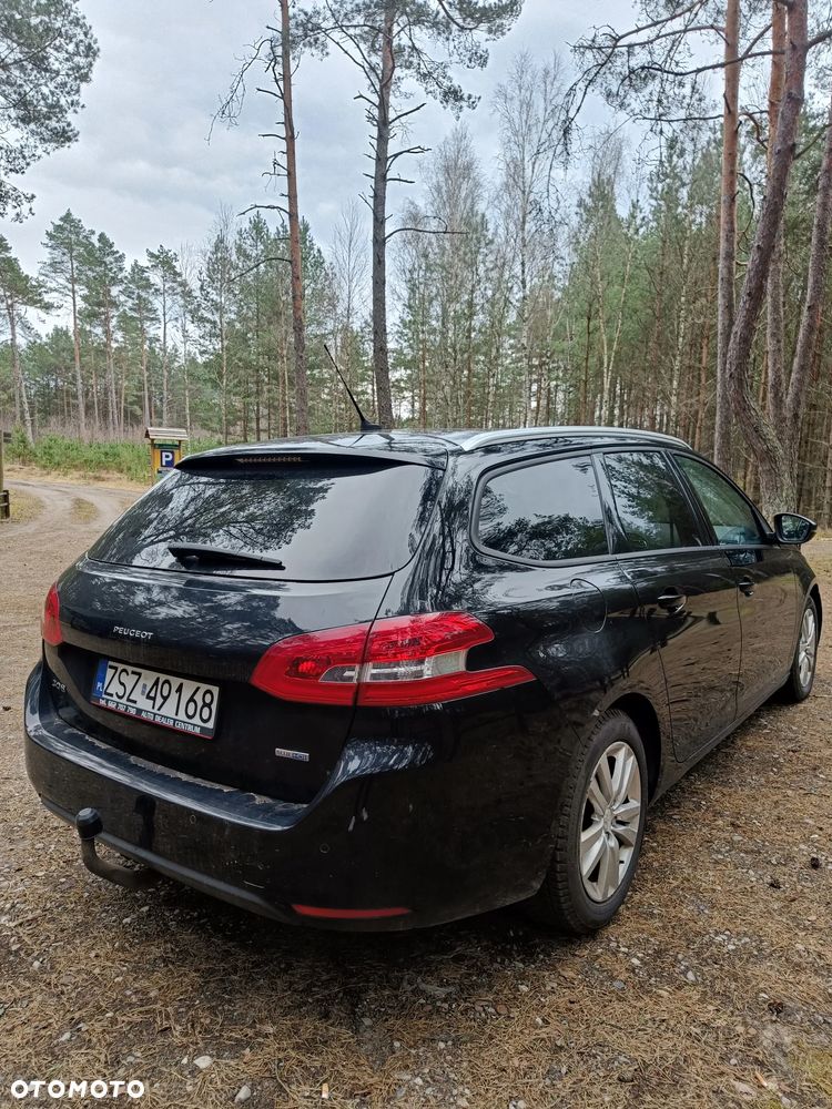 Peugeot 308 1.6 BlueHDi Allure S&S - 4