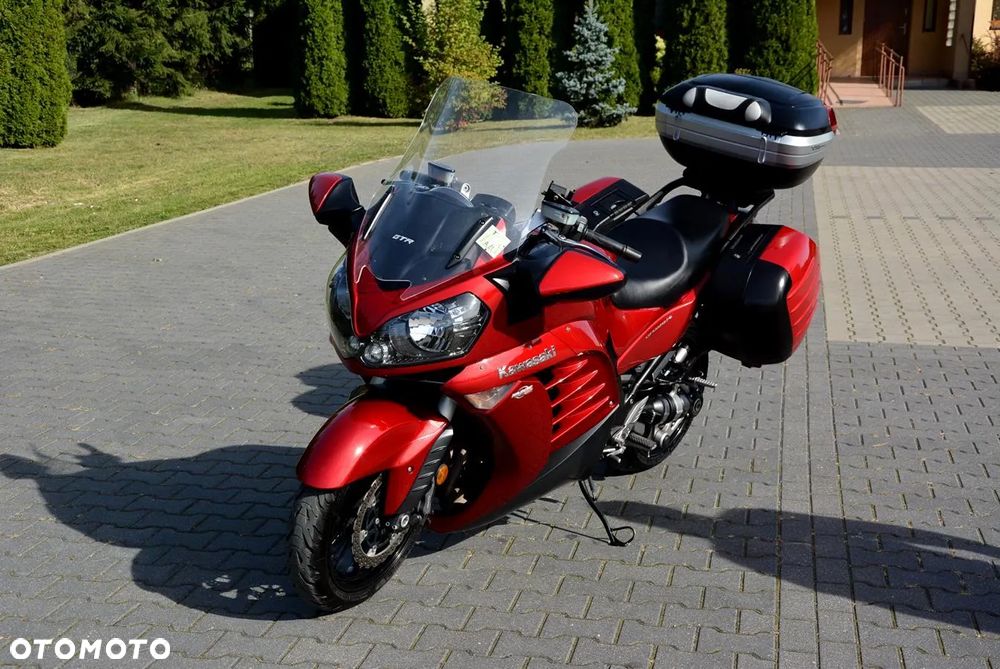 Kawasaki GTR - 6