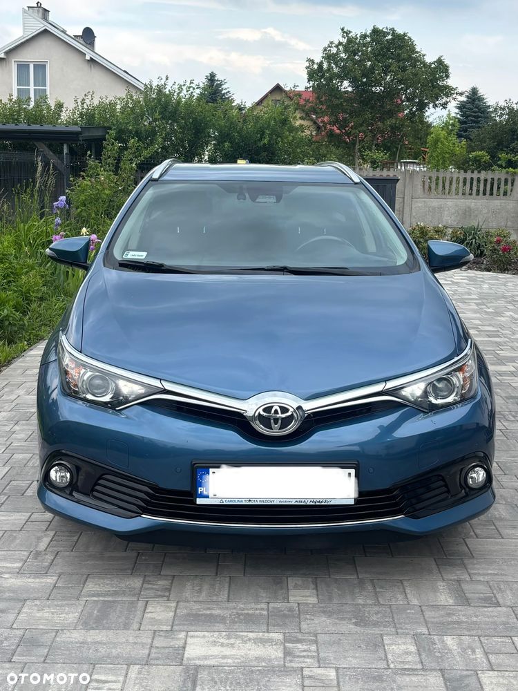 Toyota Auris 1.6 Premium - 1