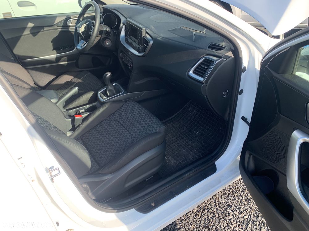 Kia Ceed - 18