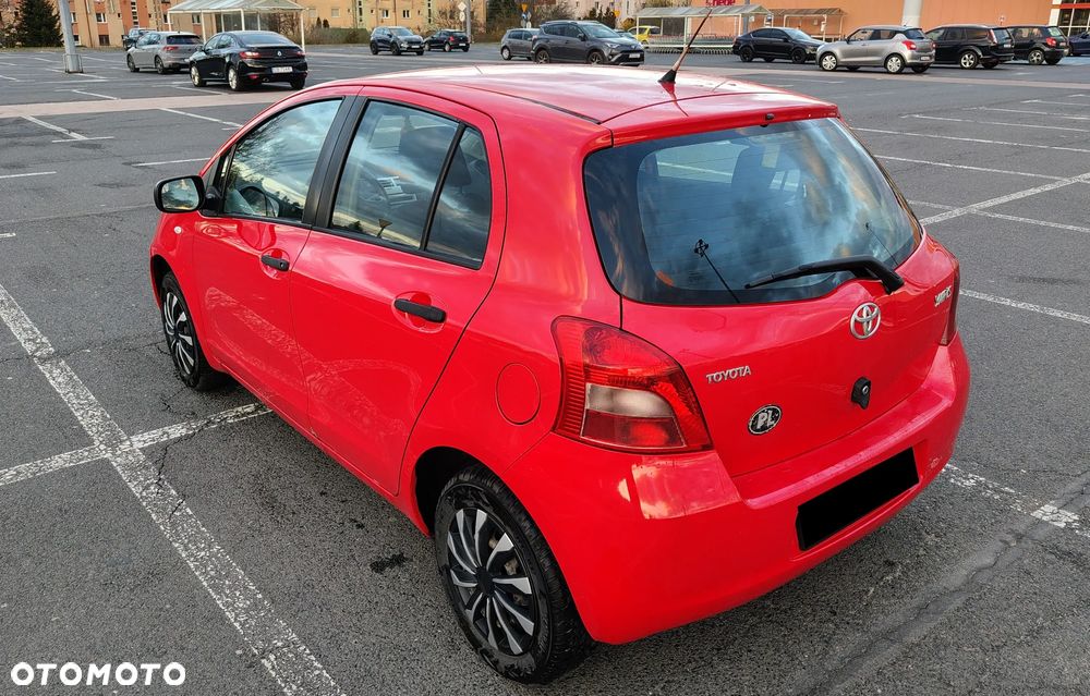 Toyota Yaris 1.0 Terra - 2