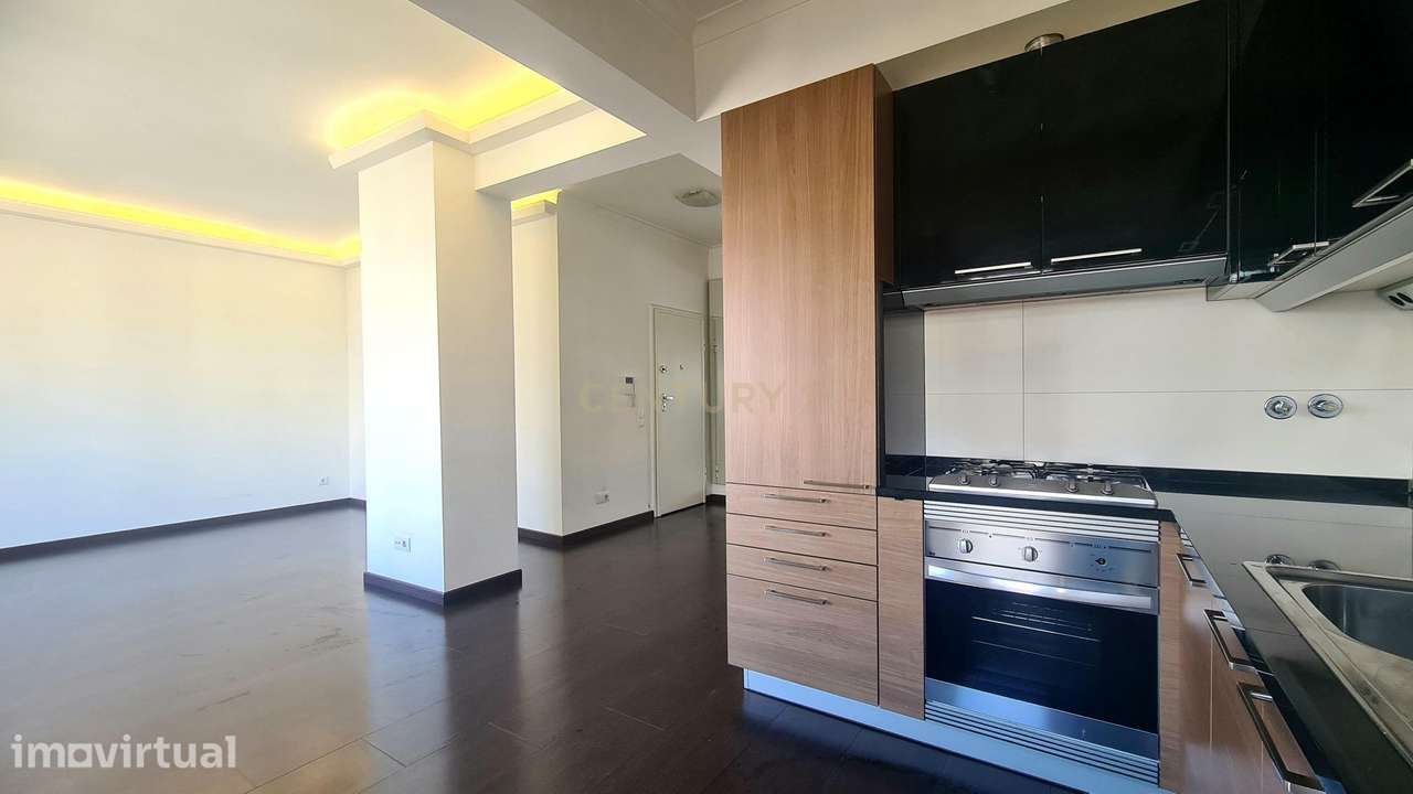 Apartamento Renovado T2 em Santa Clara, Lisboa - Grande imagem: 5/24