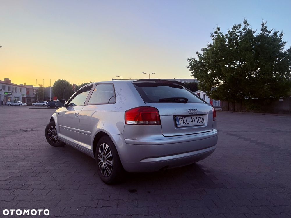 Audi A3 3-drzwiowe 1.6 Ambition - 5