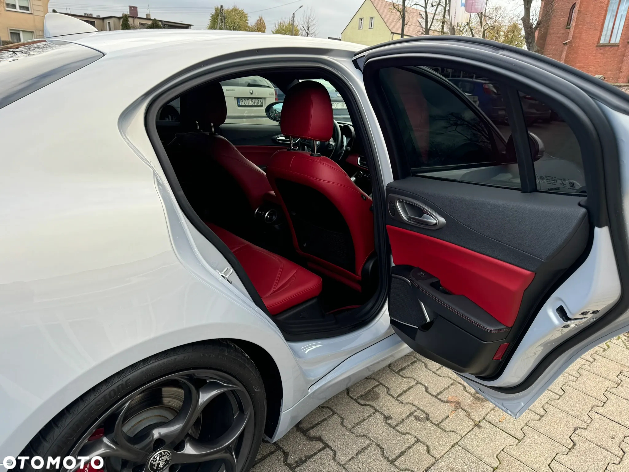 Alfa Romeo Giulia 2.0 Turbo 16V AT8 Veloce - 19