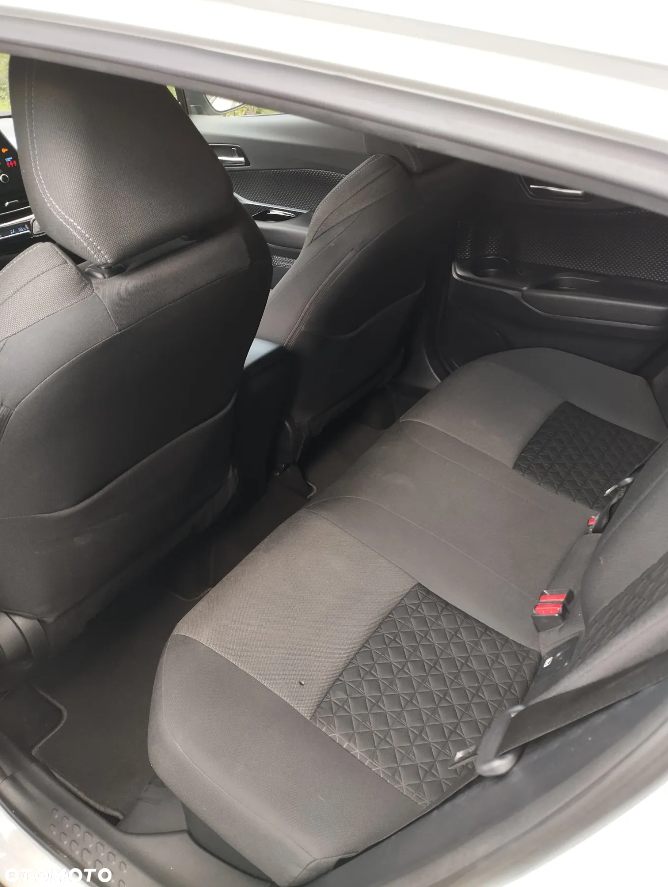 Toyota C-HR 1.8 Hybrid Executive - 8
