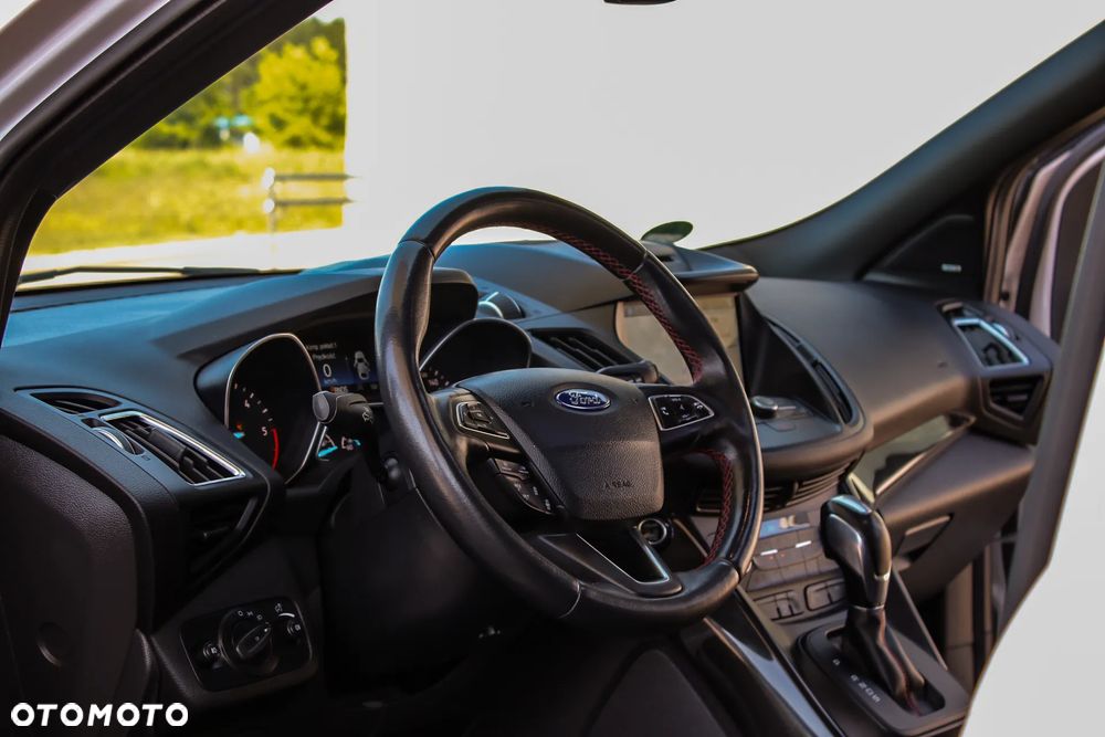Ford Kuga 2.0 TDCi AWD ST-Line - 29