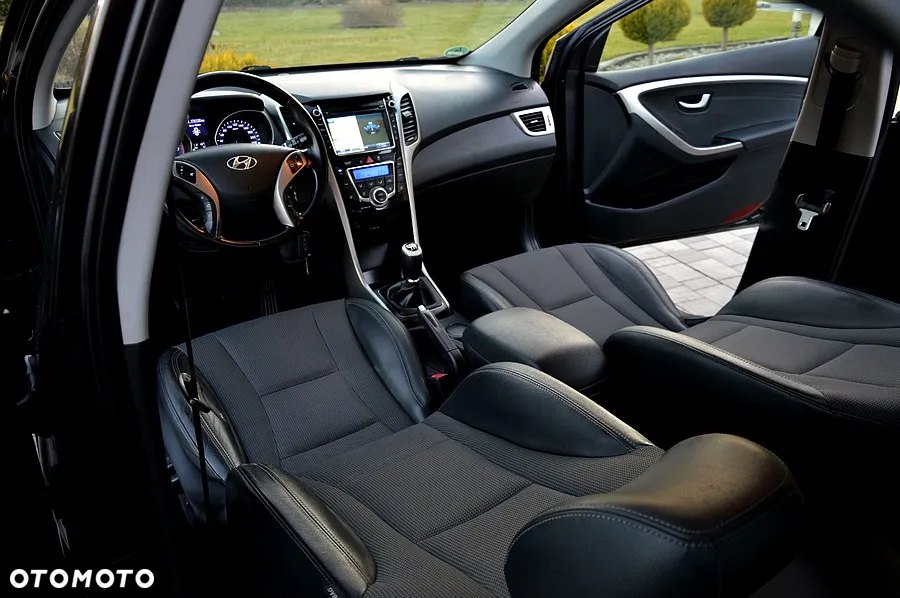 Hyundai i30 i30cw 1.4 Fifa World Cup Edition - 25