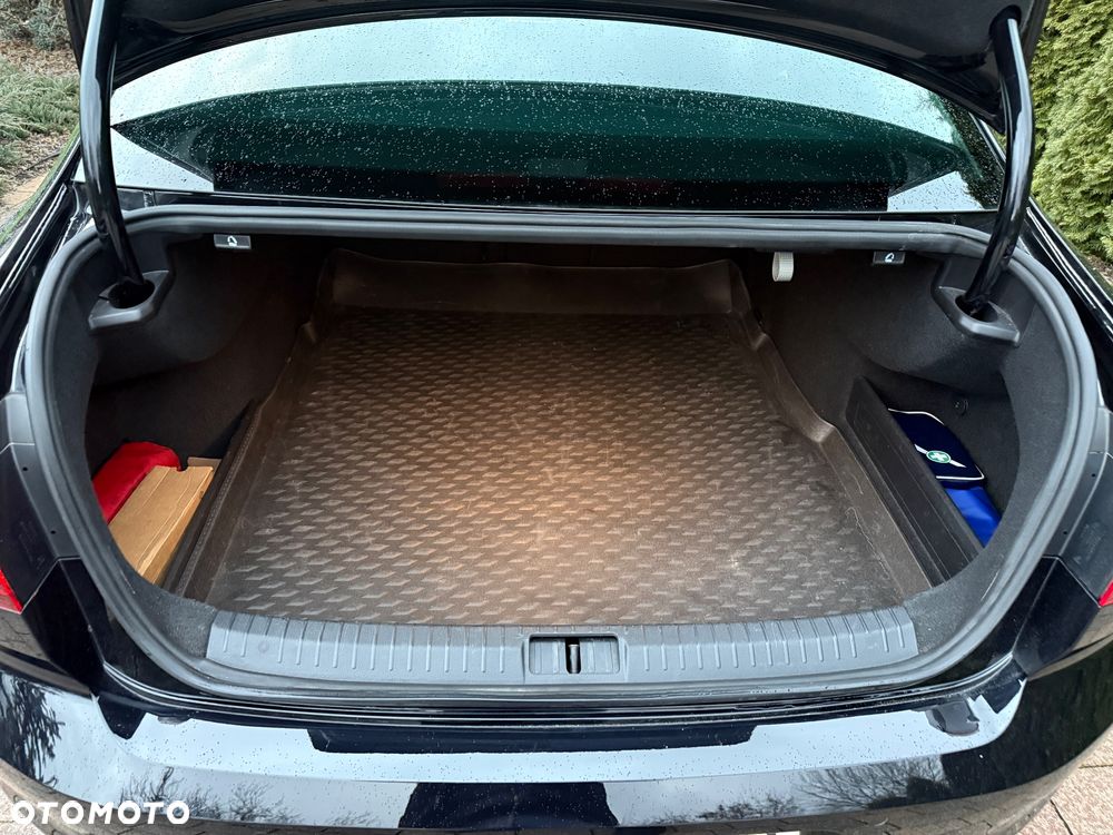 Volkswagen Passat 2.0 TSI Elegance DSG - 37