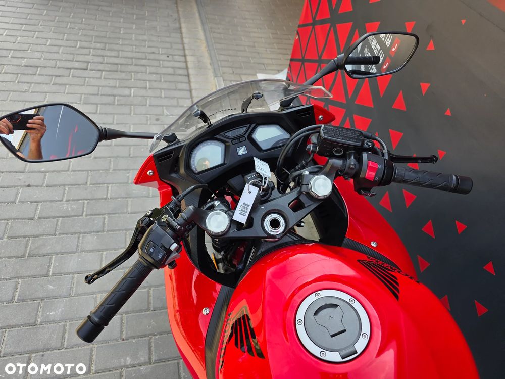 Honda CBR - 16