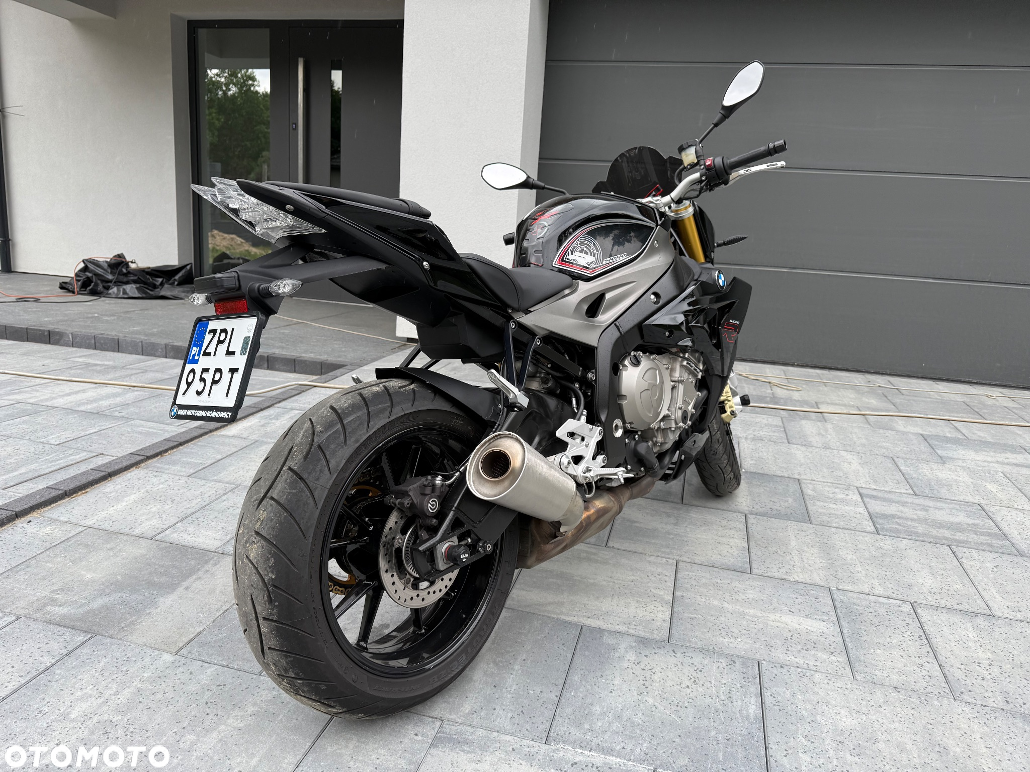 BMW S - 2