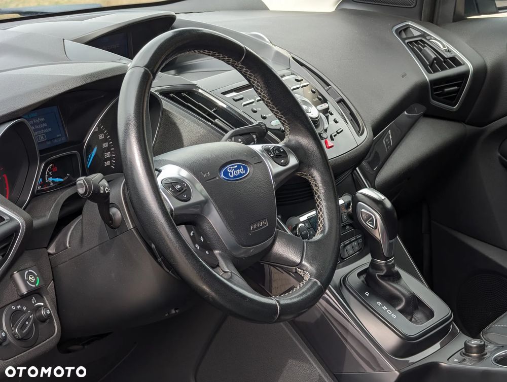 Ford Kuga 2.0 TDCi 4x4 Titanium - 19