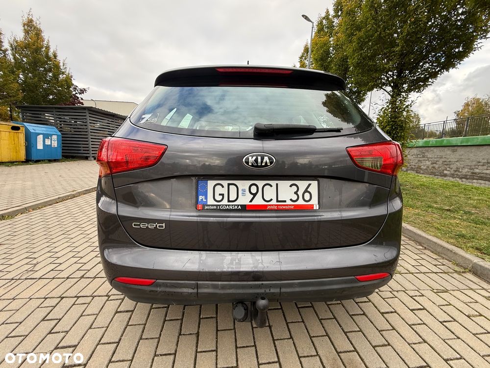 Kia Ceed - 8