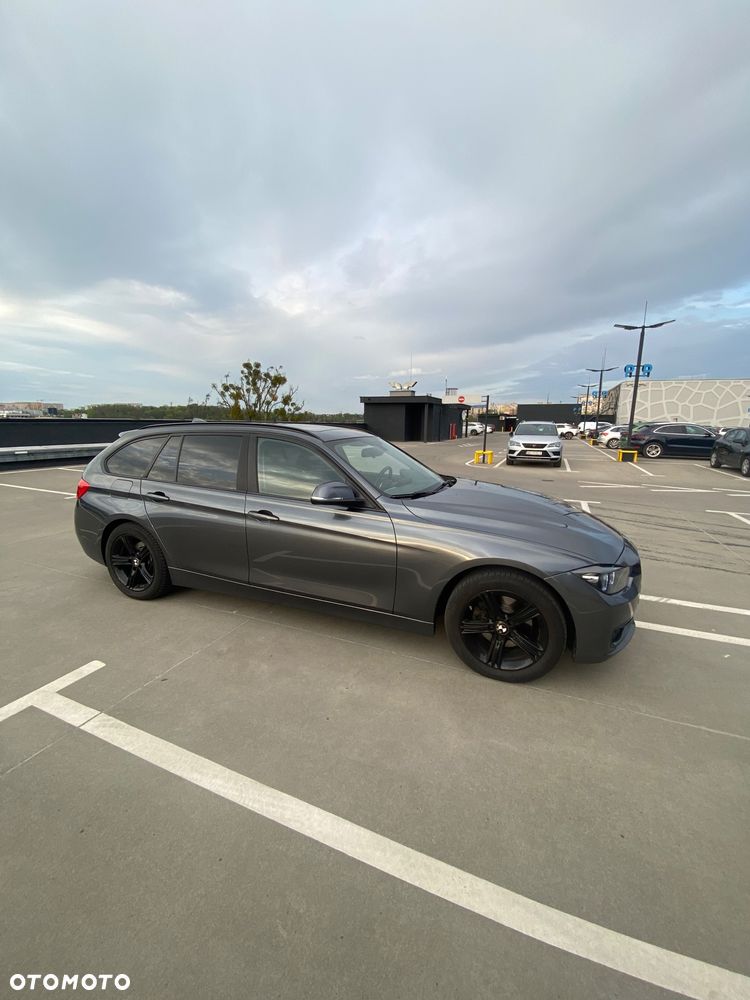 BMW Seria 3 328i xDrive - 6