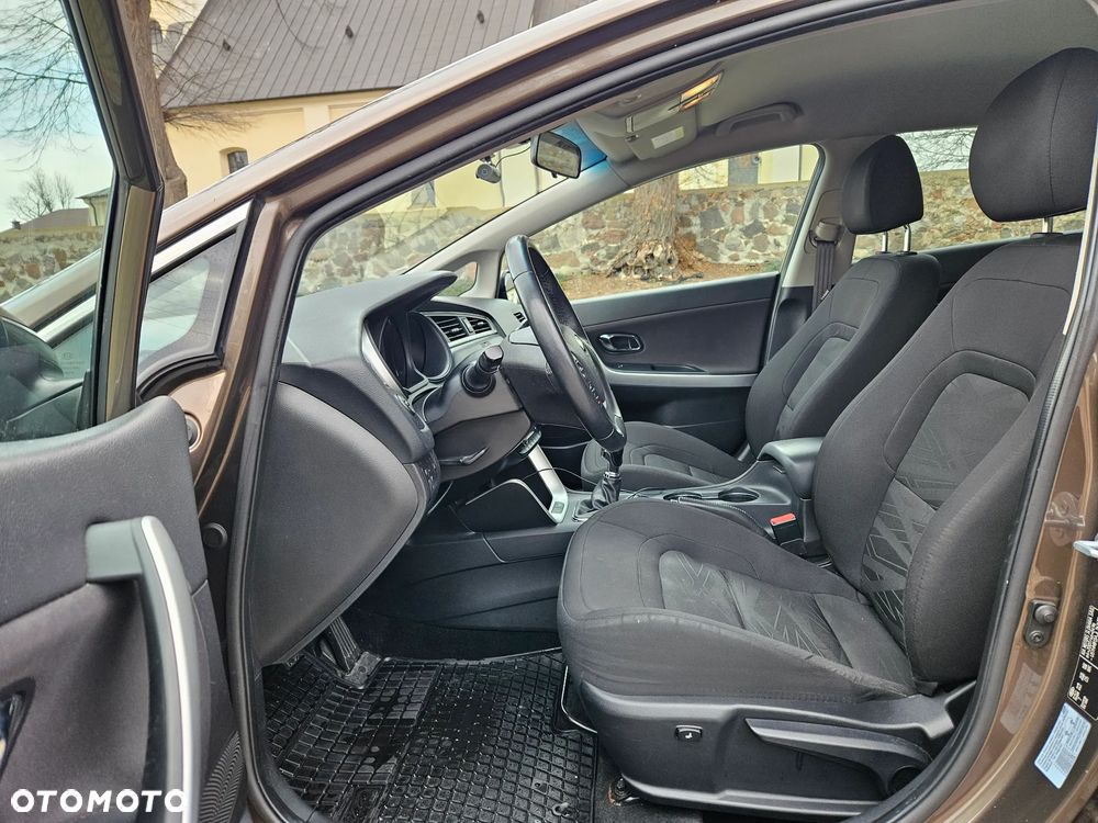 Kia Ceed 1.6 GDI L - 15