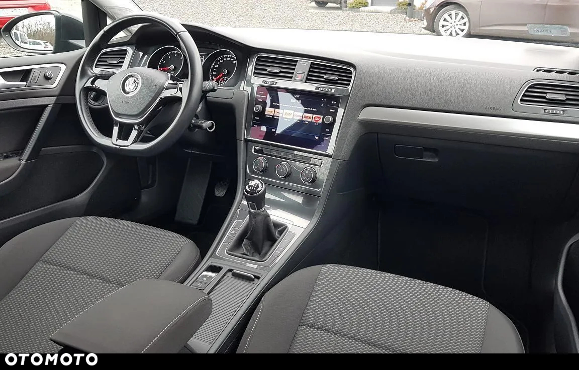 Volkswagen Golf - 15
