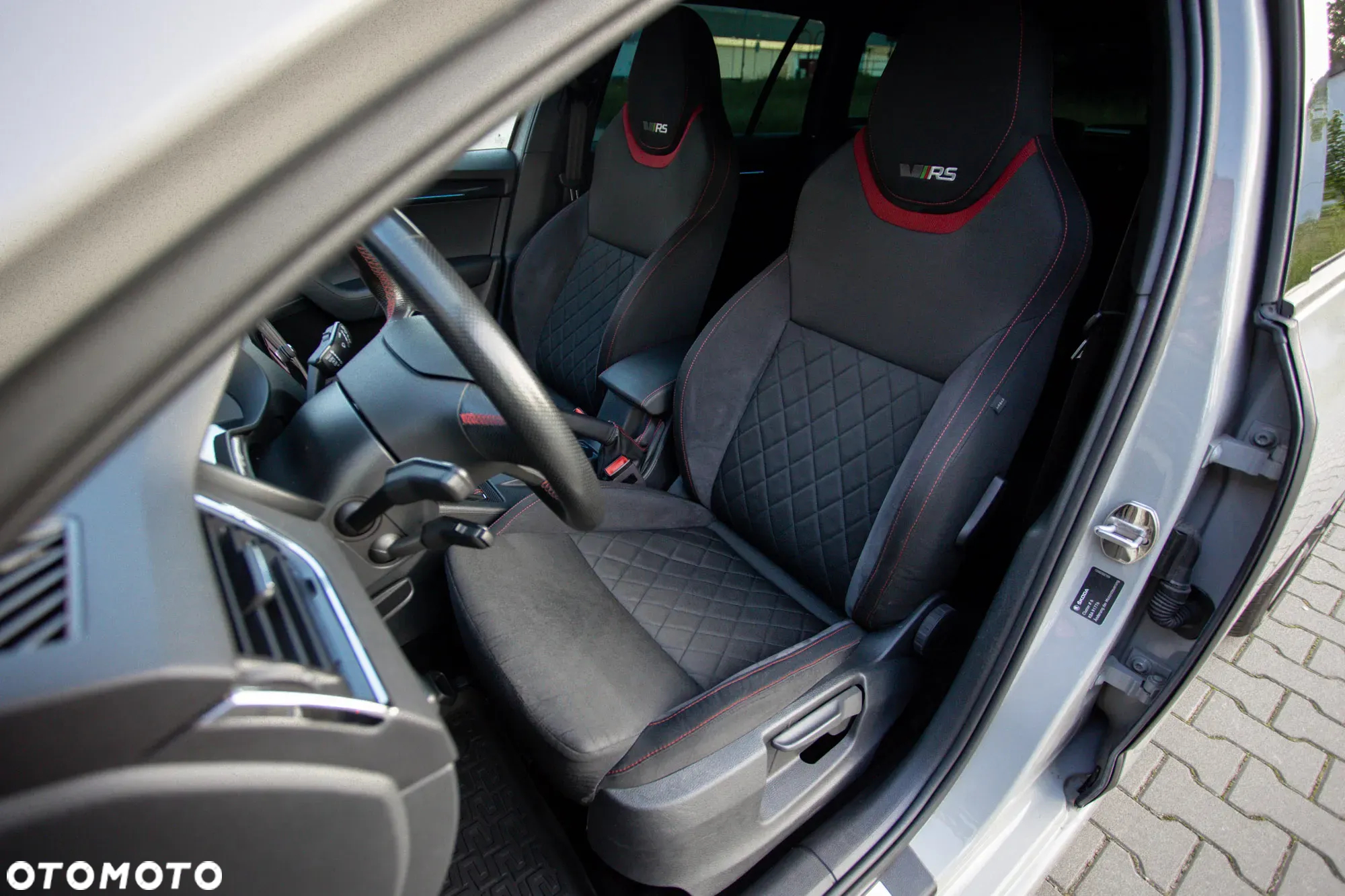 Skoda Octavia Combi 2.0 TDI RS - 20