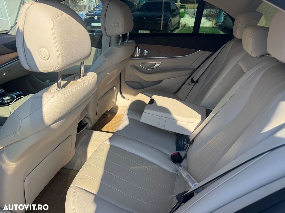 Mercedes-Benz E 220 d 4MATIC Aut. - 11