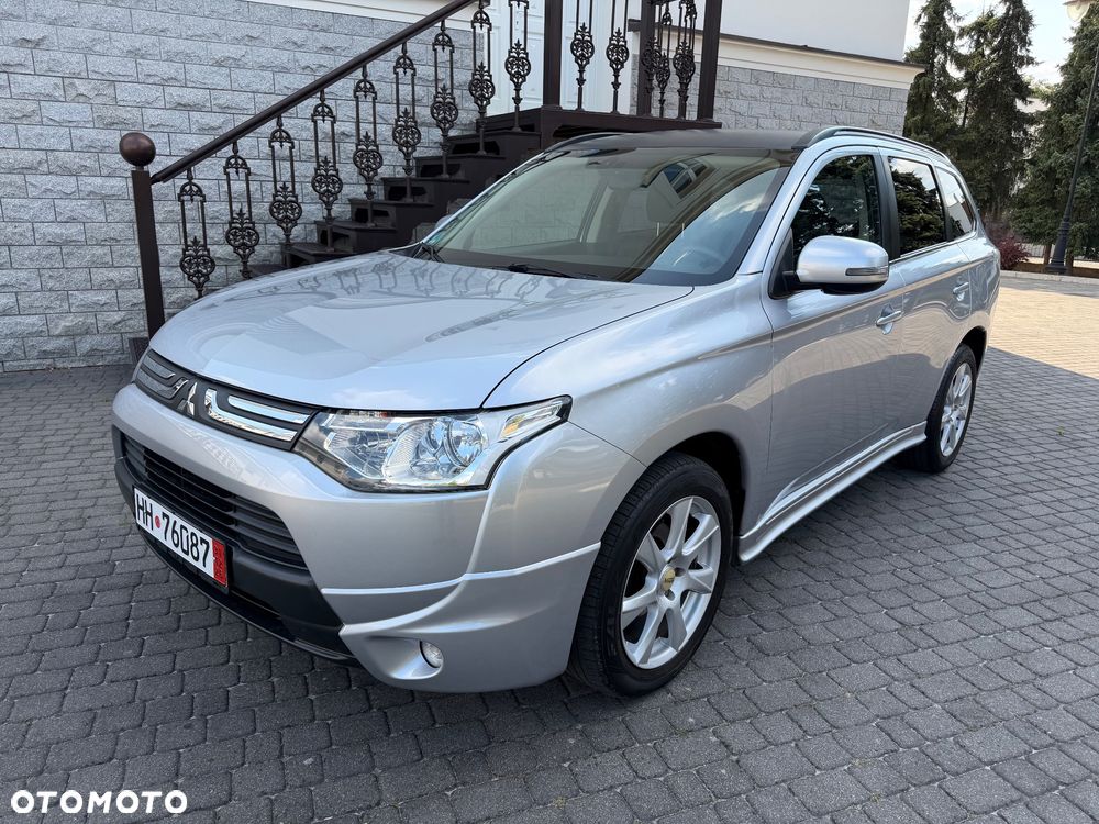 Mitsubishi Outlander 2.2 DI-D 4WD Automatik Instyle - 14